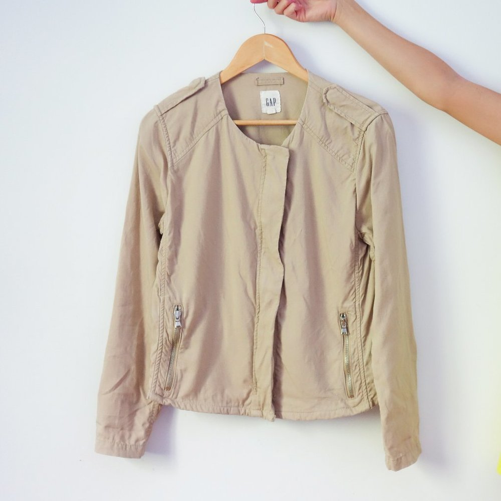 GAP Light Jacket - Picture 4 of 7